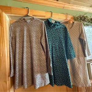Tyler Bo Lot Of 3-2 Tops And A Dress All Size Small